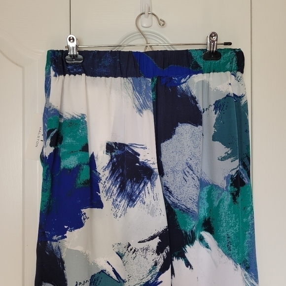 Halston Cropped Wide Leg Pant - Picture 3 of 5